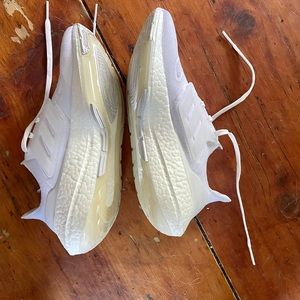 Adidas Ultraboost 22